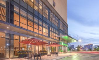 Holiday Inn Hangzhou  Airport Zone(Yongsheng Road Subway Station)