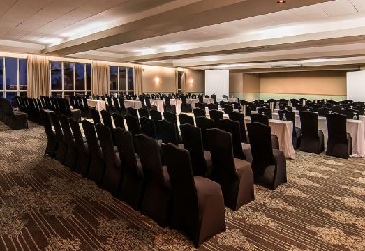 2. 뉴포트 비치사이..