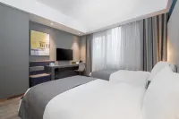 Lano Hotel (Doujiangyan Scenic Area)