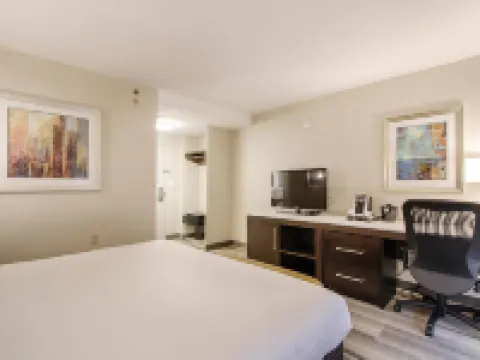 Holiday Inn Express San Diego Downtown by IHG Các khách sạn gần Sân bóng chày Petco Park