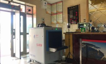 Suitetrails - Huasheng Hotel Yining