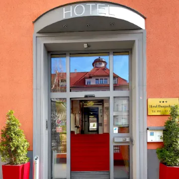 Tiptop Hotel Burgschmiet Garni