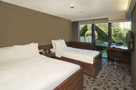 J Link Hotel