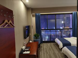 Xinyi Hotel