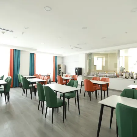 Luntai Oil City Hotel