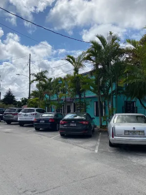 Hoosville Hostel (Formerly the Everglades Hostel) Hotels in Florida City