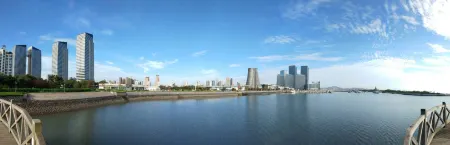 Yunhai Classic Seascape Apartment (Rizhao Wankou Lighthouse Square Store) Отели рядом с достопримечательностью «WanPing HaiXian MeiShiJie»