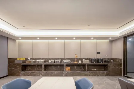 Unitour Hotel (Beihai Hepu High-speed Rail Station Passenger Transport Center)