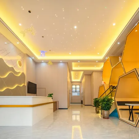 Xunwu Orange Hotel