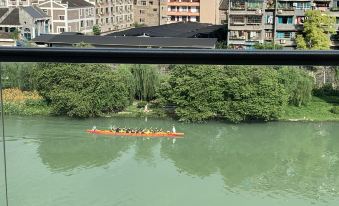 Yuelai River View Hotel (Zhenyuan Ancient City Scenic Area Branch)