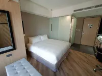 HOTEL LEISURE Kaohsiung فنادق في 