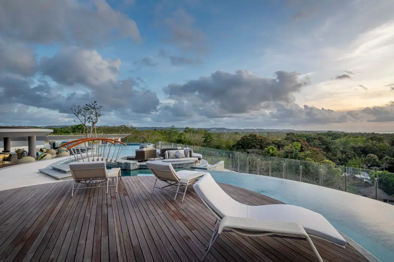 트렌디한 분위기의 루나 루프탑 바 인테리어