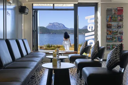 Lugu Lake Ting shui'an Resort Hotel