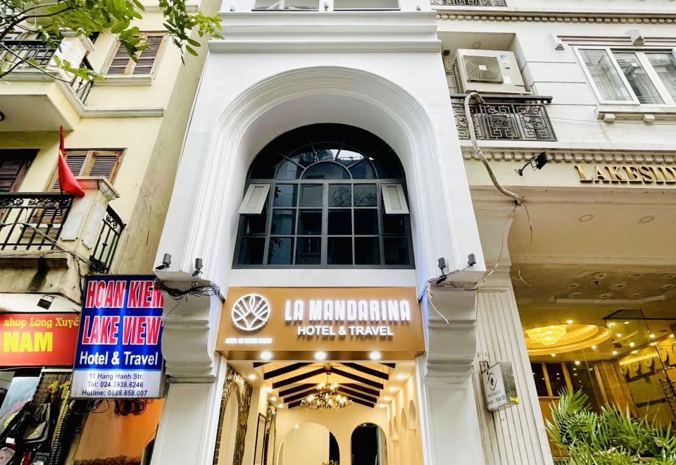 1. 더 만다린 호텔..