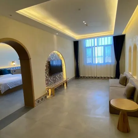 Grand Hotel Pamir, Krakow