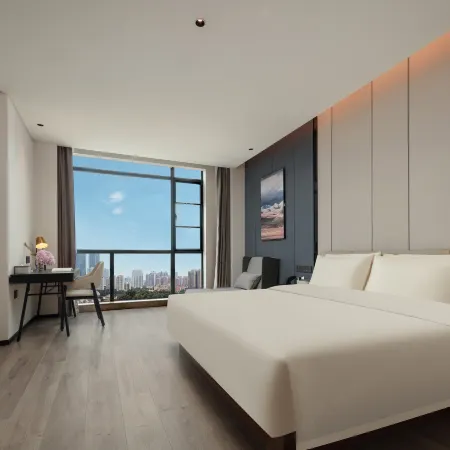 Atour Hotel (Jiangmen Huayin Plaza Branch)