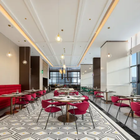 Metropolo Jinjiang Hotels in Guiyang North Railway Station