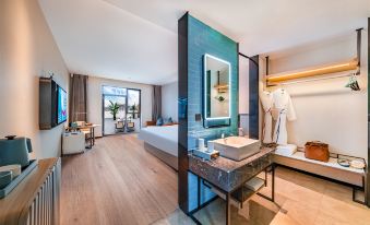 Echarm Hotel ((Near Songzanlin Monastery, Shangri-La)