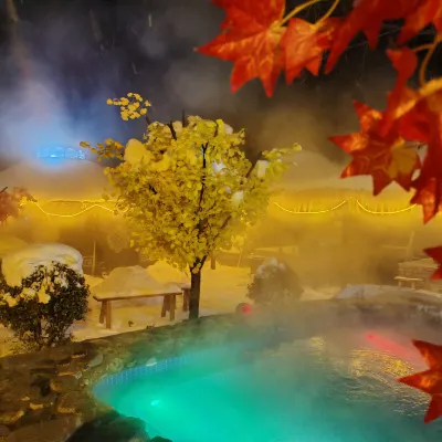 雪谷祕境・李姐溫泉・ins設計師雪鄉極簡度假美宿（中國雪谷景區店） 雪谷附近的飯店