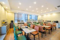 Licheng Langyu Hotel (Kashgar Administrative Service Center Xiao Yalang Wetland Park Branch)
