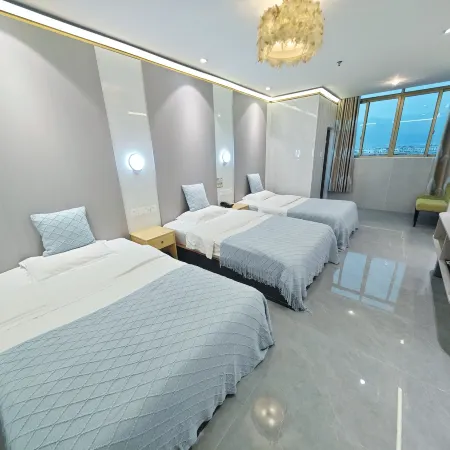 Haitao Hotel (Zhaoqing Seven Star Rock Archway Scenic Spot)