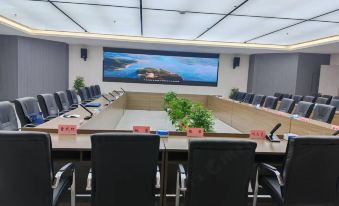 Baicaoyuan Wellness Hotel (Luotian County Jiuzihe)