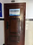 六月太空艙青旅（東盟商務區地鐵站店） - 青年旅舍