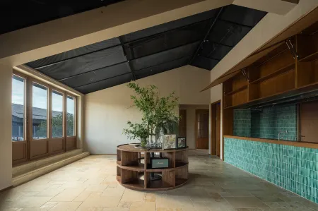 Weichi · Yunmeng Marsh (Ziyou Collection) Homestay Отели рядом с достопримечательностью «Taiyi Statue of God»