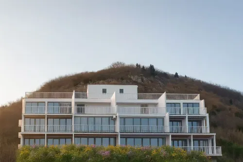 Qinyunsheng Homestay (Qushan Island Shalong Beach)