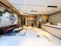 Moyue Hotel (Changshu Downtown Area Fangta East Street Pedestrian Street) - New