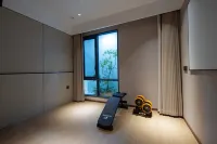 Young Lookingfor Hotel - Cheap