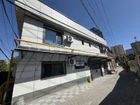 小城裡民宿（六星街店） 住宿飯店