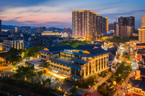 JI Hotel (Jingmen Changning Avenue Minzhu Street Historical and Cultural Block)