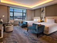 Hilton Urumqi Hotels near Xinjiang International Convention and Exhibition Center
