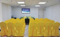 Gold and Silver Business Hotel Huaiji - Parkering