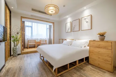 Wuzhen and Jujuanju Hotel di Tongxiang