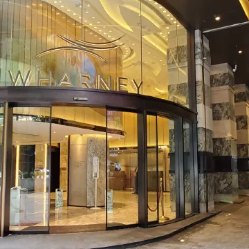 Wharney Hotel Отели рядом с достопримечательностью «Ван-Чай»