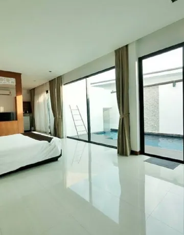 การ์เดนวิลล่า มีสระน้ำ