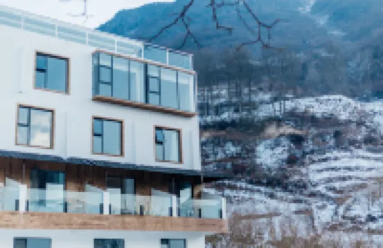 Qianshan Snow Designer Homestay, Maoxian