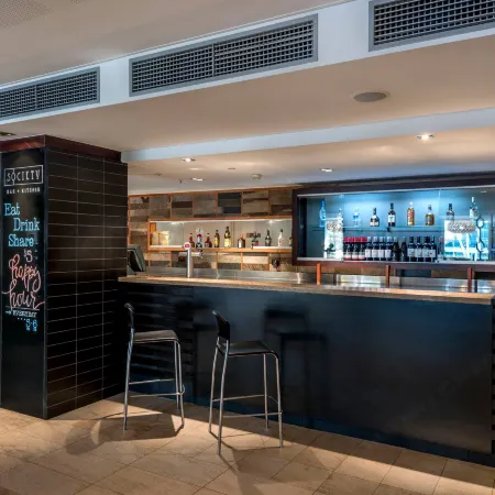 Oaks Perth Hotel