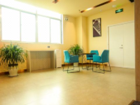 银座佳驿酒店(平邑莲花山广场店) - 会议室