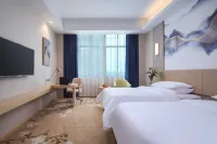 Vienna International Hotel (Zhengrong Fortune Plaza store, Wangcheng administrative center) Hotels near Hunan College of Information