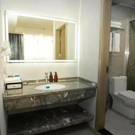 Hefeng Express Hotel