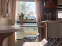 桂林水印长廊酒店 - 澳洲帝盛大鹅颈房车