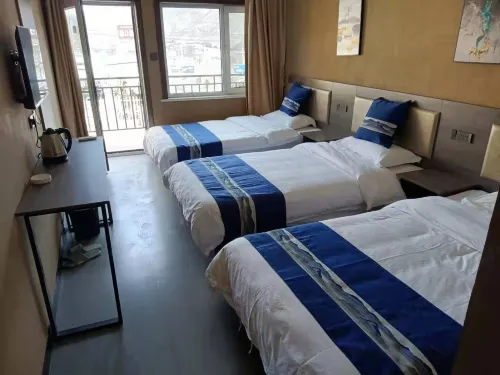 Golden Waterfall Hotel Hotels in Yichuan