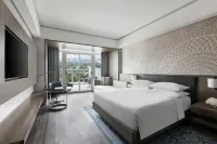 Clark Marriott Hotel - balcony