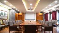 Chu Orange Manor Hotels in Xinping
