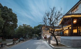 Floral Hotel· Tangli Mountain Residence (Suzhou Taihu Xishan Scenic Area Store)