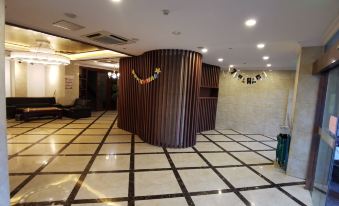 Elan Hotel (Yangzhou Yangzijiang Middle Road Food Street)