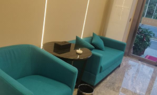 Zhengzhou Yulong Hotel